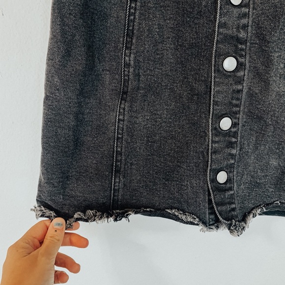 Black Fray Button Skirt - Picture 2 of 5